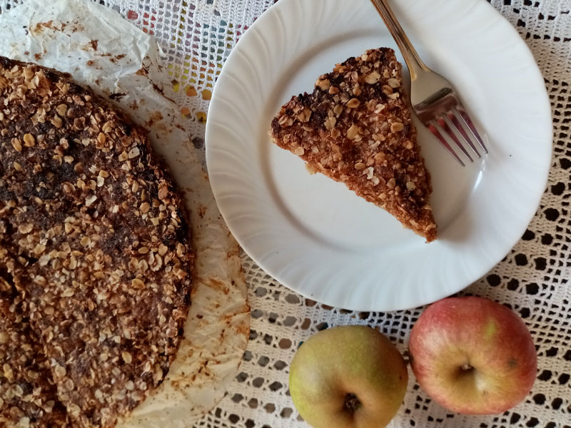 Jesenji kolač sa jabukama