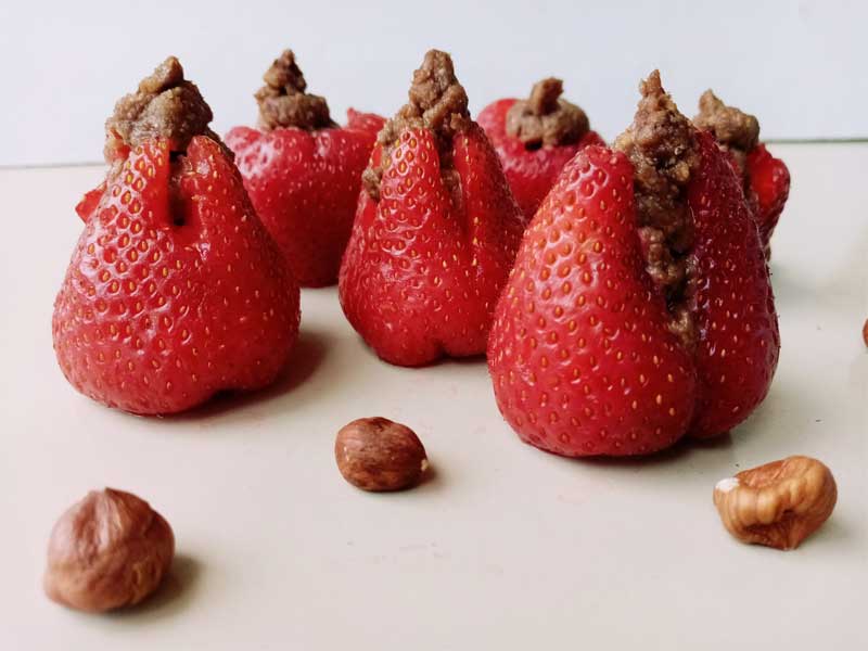 Jagode i domaći čokoladni krem